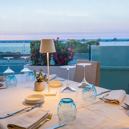 Отель Savini 4*