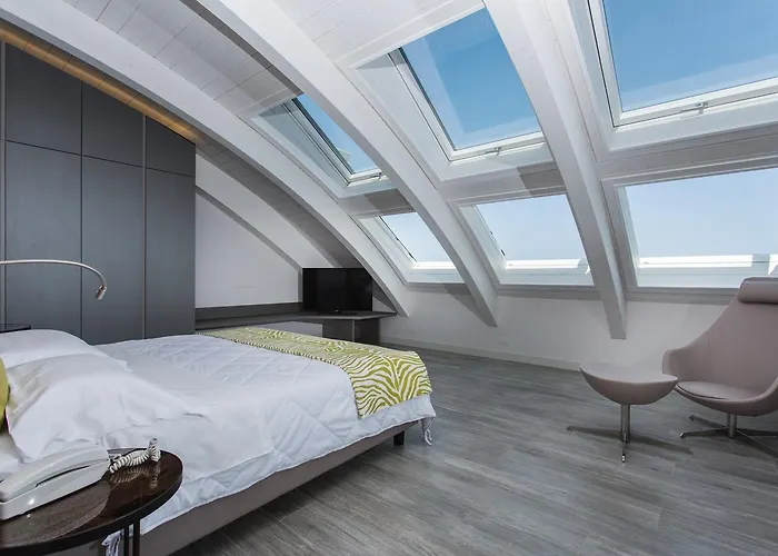 Savini ベラーリア・イジェア・マリーナ